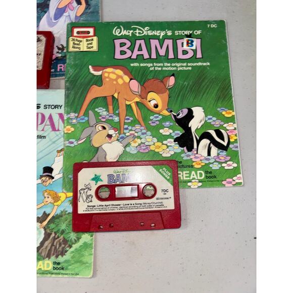 4 Walt Disney's Robin Hood Cinderella Peterpan Bambi Wizard of Oz Books on Tape - Picture 3 of 5